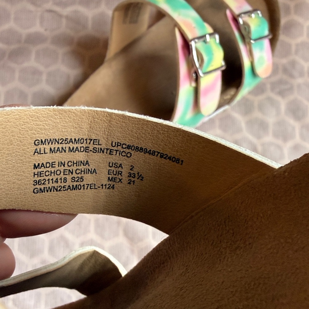 Colorful Kids Sandals - Picture 3 of 4